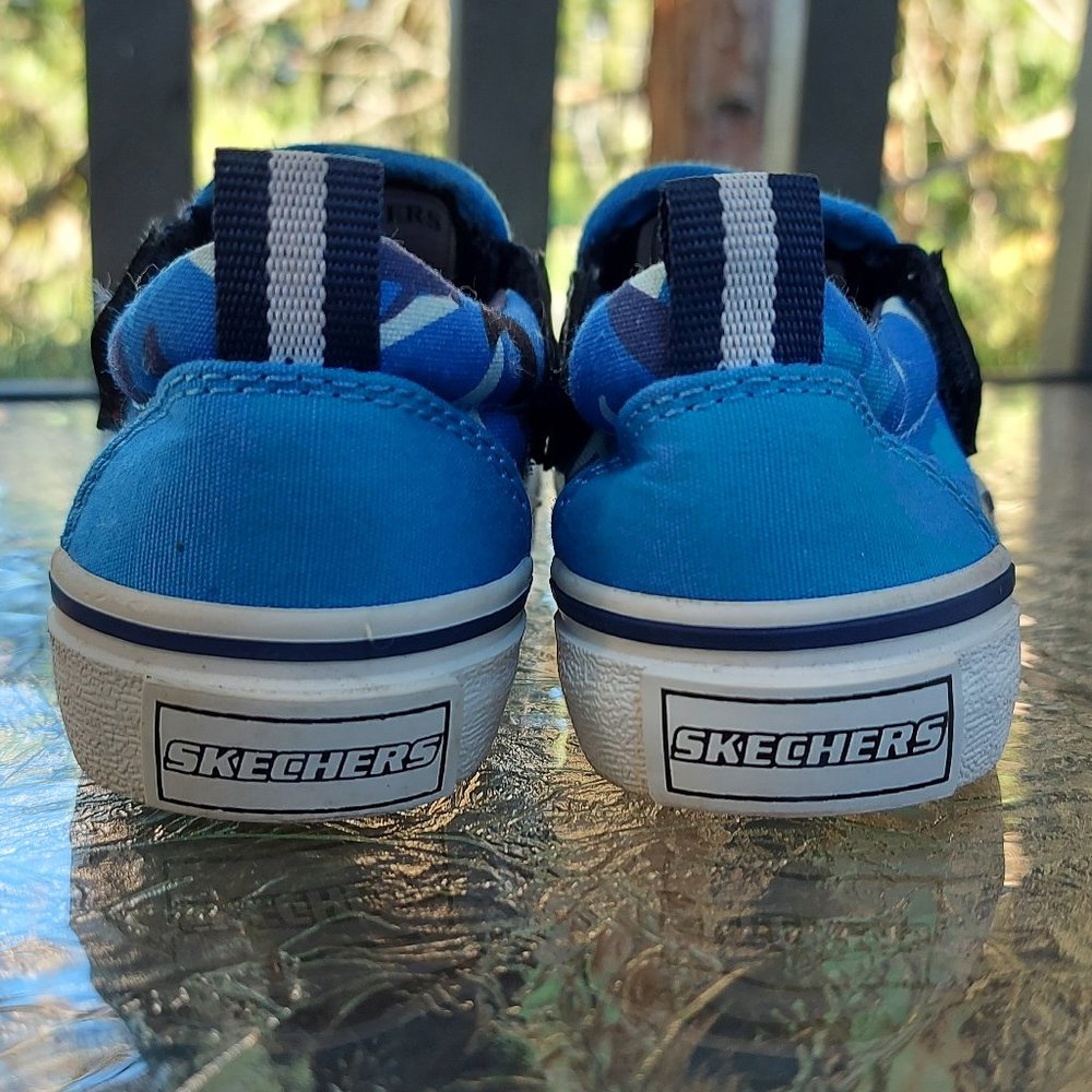 Kids Skecher Canvas Slip-On Camo Shoes - Picture 3 of 8